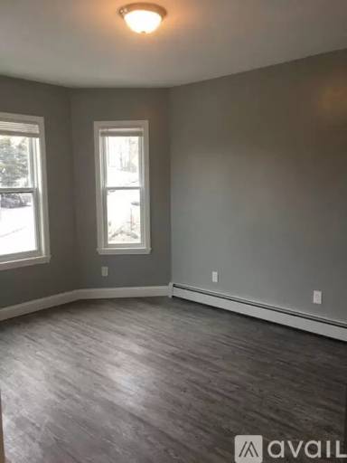 Main picture of 424 Bowdoin St