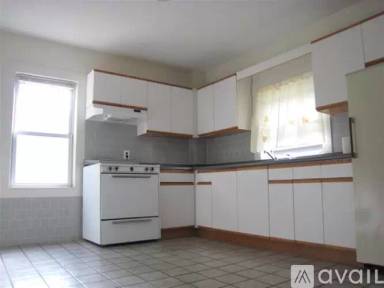 Main picture of 19 Adams St