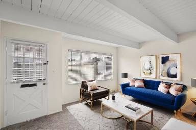 Main picture of 2031 W Palmyra Ave
