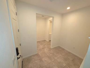 Main picture of 5577 Apex Dr