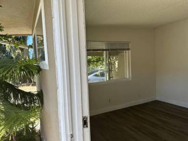 Main picture of 715 S Cedros Ave