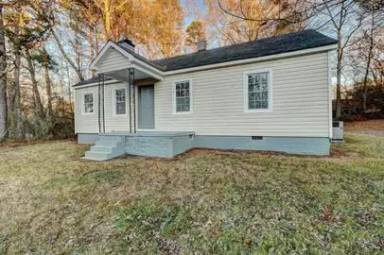 Main picture of 502 E Hill Dr