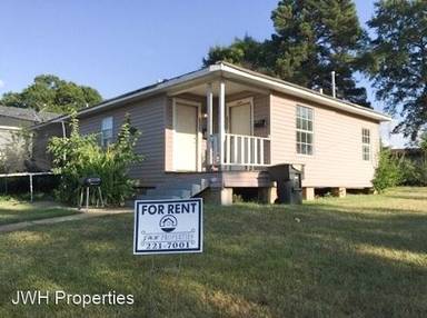 Main picture of 3641 Huston St