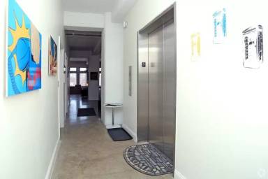 Main picture of 1323 Broadway St