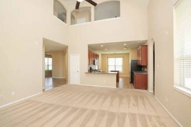 Main picture of 11023 Heartland Grove Dr