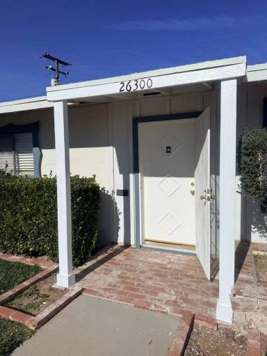 Main picture of 26300 Cherry Hills Blvd