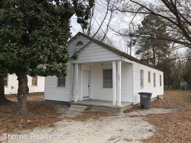 Main picture of 905 Pender St