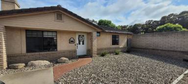 Main picture of 1206 Emerald Dr