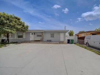 Main picture of 7622 SW 21st St