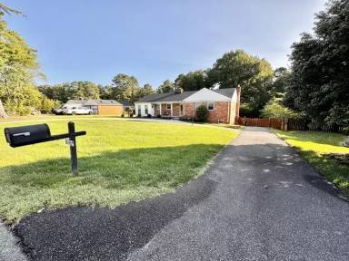 Main picture of 7550 Comanche Dr