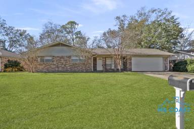 Main picture of 853 Lakewood Pl