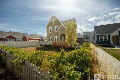 Main picture of 10896 S Gresham Dr