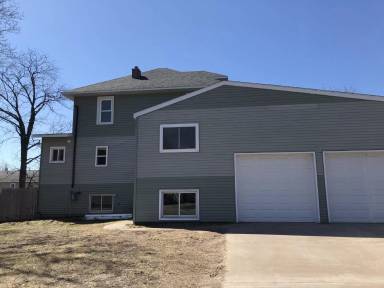 Main picture of 2090 Van Evera Ave