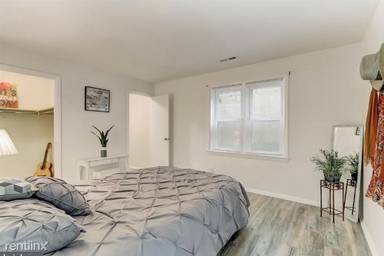 Main picture of 107 Shetland Cir