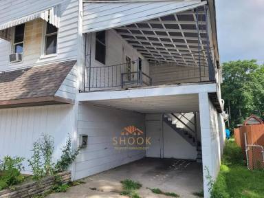 Main picture of 1300 Howell St