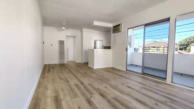 Main picture of 12545 Pacific Ave