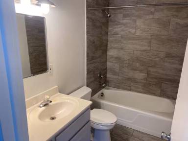 Main picture of 2590 W Robin Rd