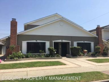 Main picture of 5260 Charles St