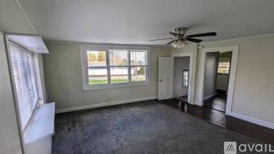 Main picture of 417 Roosevelt St