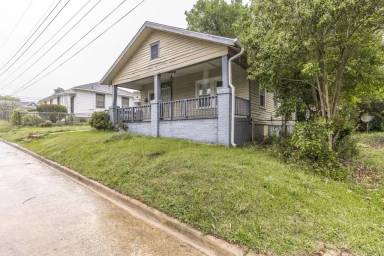 Main picture of 783 Harold St