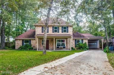Main picture of 6 Lancelot Ln