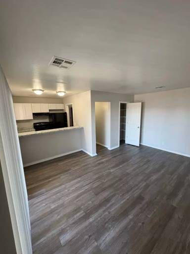 Main picture of 5101 S Madison Ave