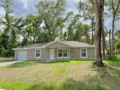 Main picture of 6 Oak Circle Ln