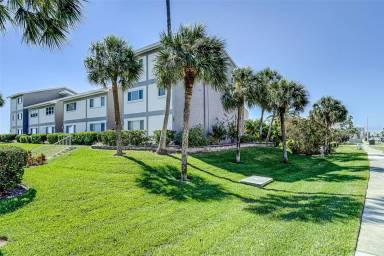 Main picture of 1351 Gulf Blvd