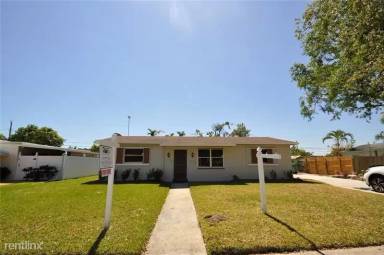 Main picture of 11020 SW 69th Dr