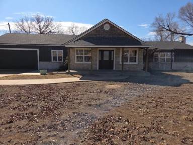 Main picture of 808 E Tamarack Rd