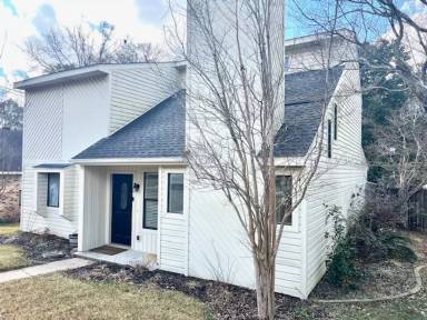 Main picture of 1050 McCay Ave