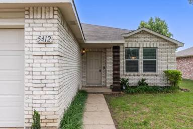Main picture of 5412 Comanche Wells Dr