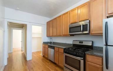 Main picture of 5036 S Michigan Ave