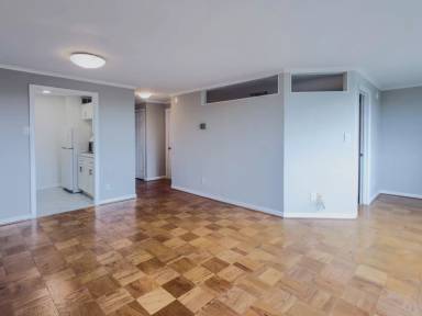 Main picture of Park Sutton Condo