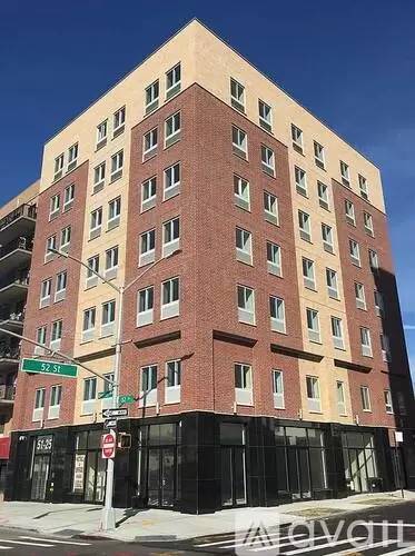 Main picture of 5125 Queens Blvd