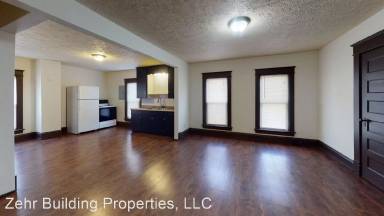 Main picture of 838 Park Ave