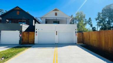 Main picture of 9318 Firnat St