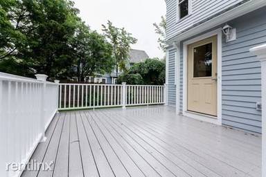 Main picture of 1099 Walnut St