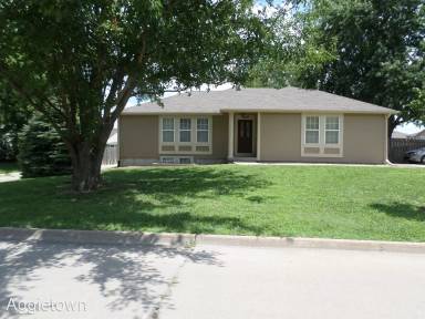 Main picture of 2600 Butterfield Rd