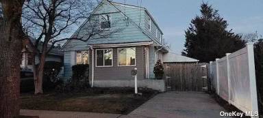 Main picture of 1006 N 4th St