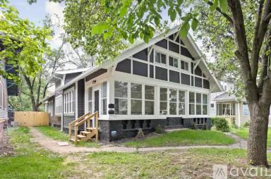 Main picture of 4152 N College Ave