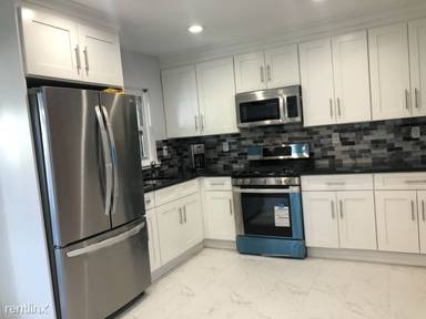 Main picture of 3214 Pearsall Ave