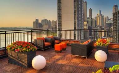 Main picture of 1350-60 Lake Shore Drive Apartments