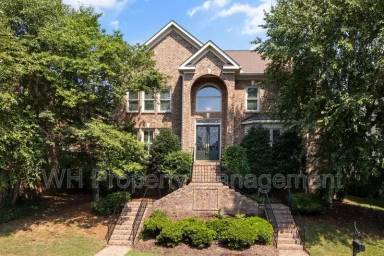 Main picture of 327 Whitworth Way