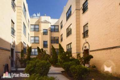 Main picture of 4345 N Sawyer Ave