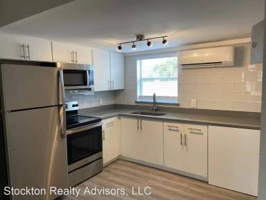 Main picture of 637 N Lime Ave