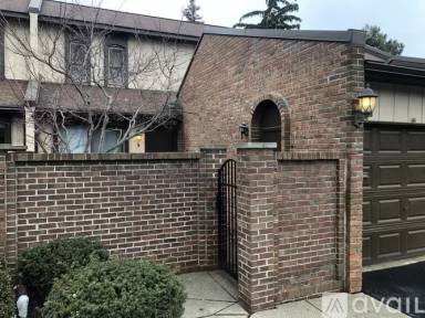 Main picture of 1129 Kirts Blvd