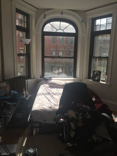 Main picture of 55 Burbank St