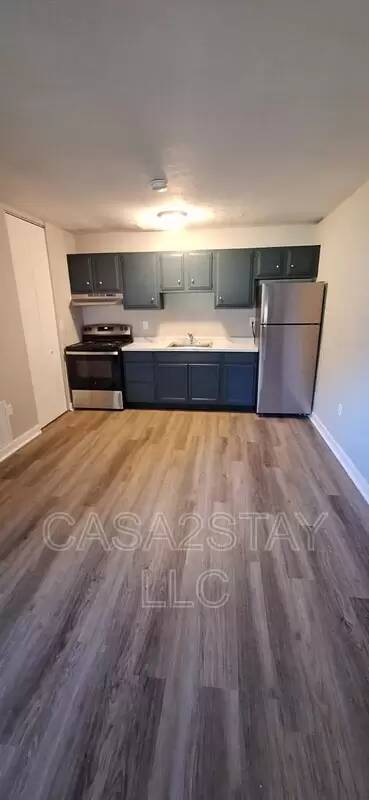 Main picture of 2120 Saint Johns Pl