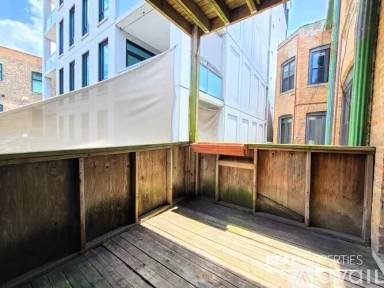Main picture of 3015 N Broadway St
